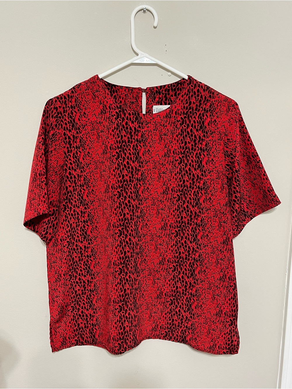 Red Animal-Print Short-Sleeve Women’s Blouse